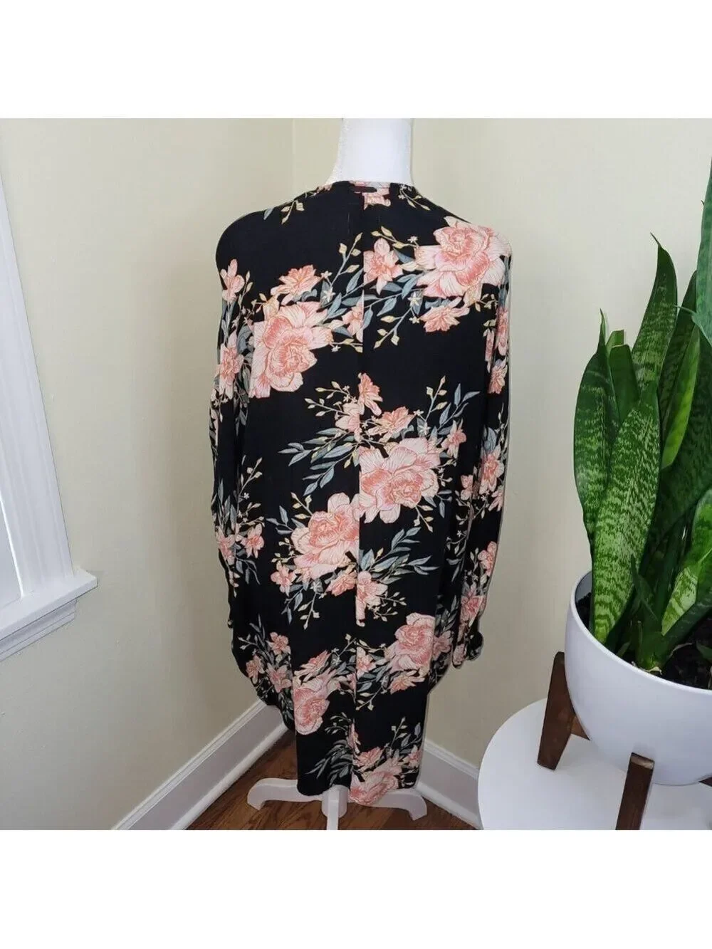 Billabong Floral Kimono Black/Pink Floral Open Front Cardigan Women's S/M